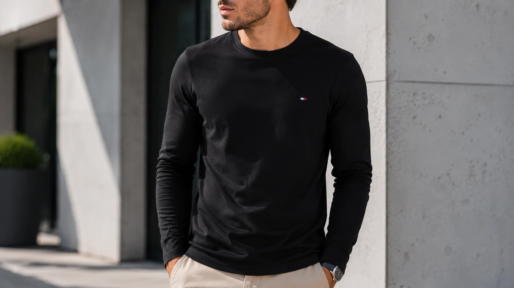 Comodidad y estilo en la camiseta Tommy Jeans Tjm Original Rib negra para hombre por sólo 20,95€ (-40%)