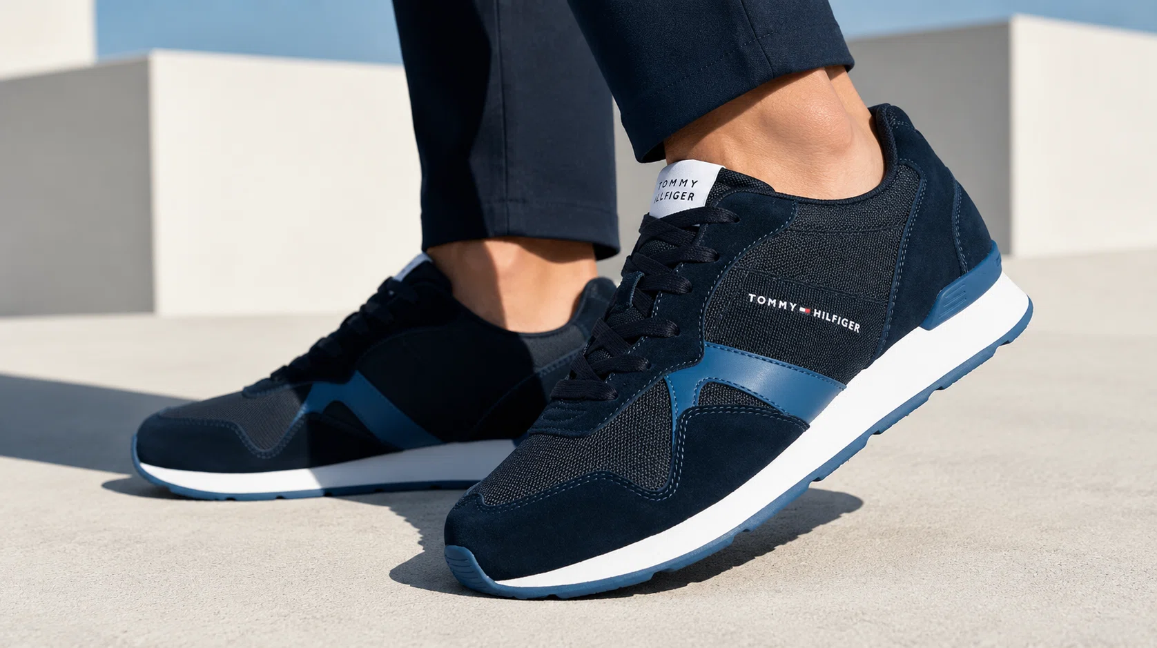 Aprovecha este 45% de descuento de Amazon y llévate unas zapatillas urbanas 100% piel Tommy Hilfiger a un precio fantástico