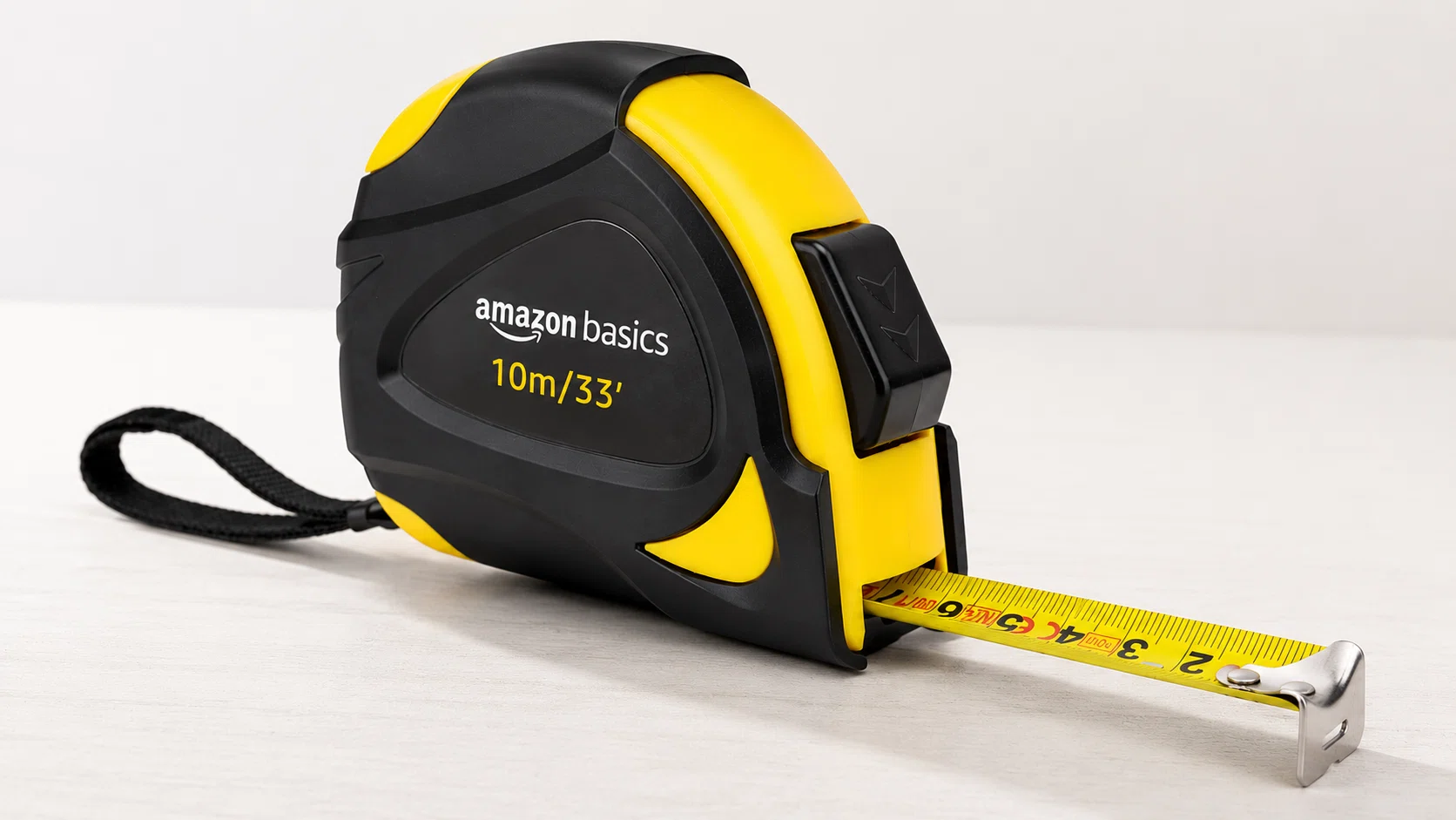 Cinta métrica Amazon Basics con cierre automático y precisión MID de 10 m por sólo 5,88€ (-31%)