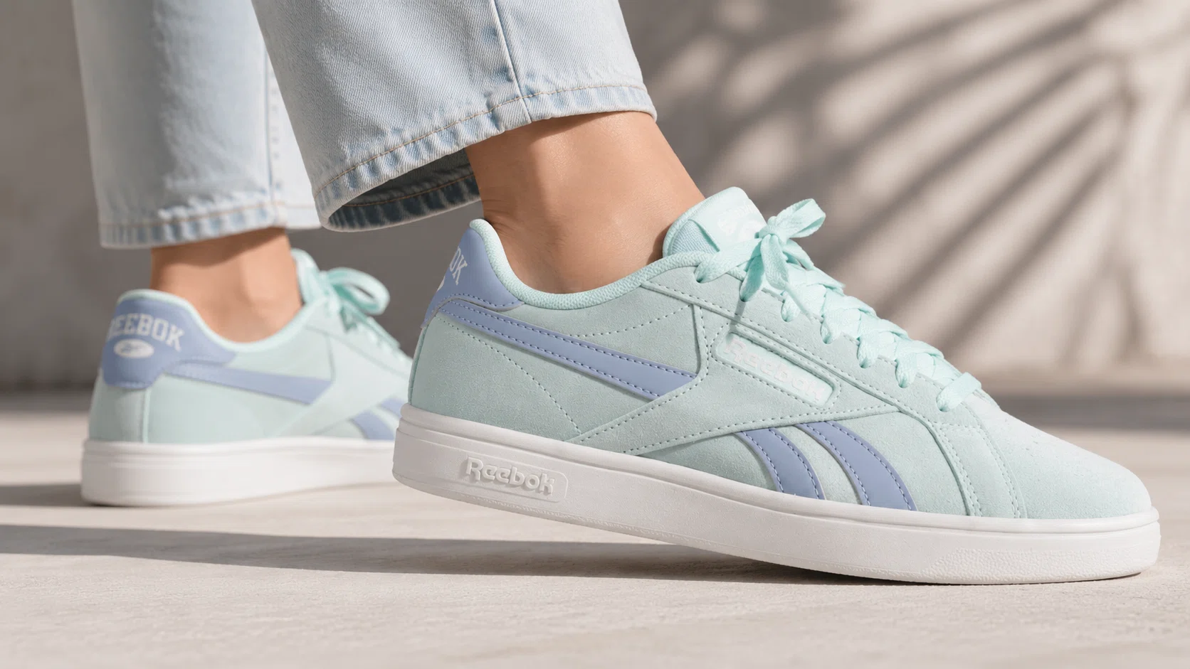 Estilo clásico renovado con las zapatillas Reebok Court Clean de ante para mujer por sólo 32,50€ con envío gratis (-50%)