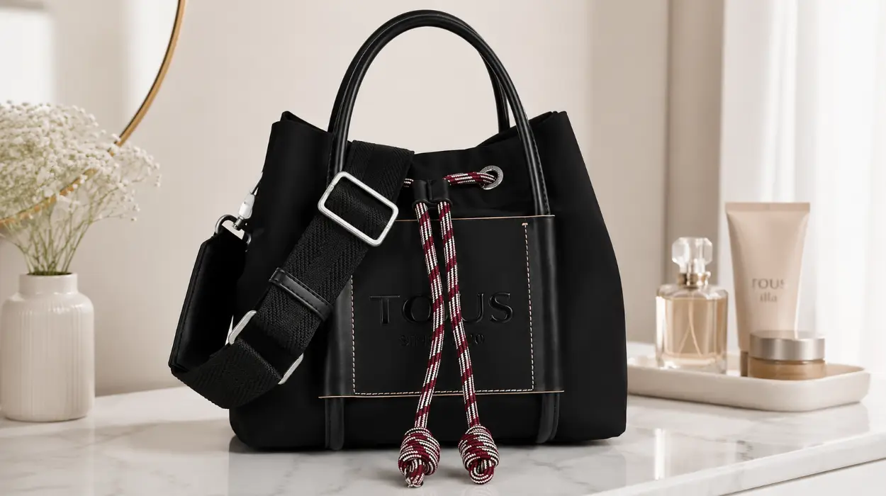 Practicidad y estilo en un bolso: Tous Empire Soft negro para mujer por sólo 77€ con envío gratis (-40%)