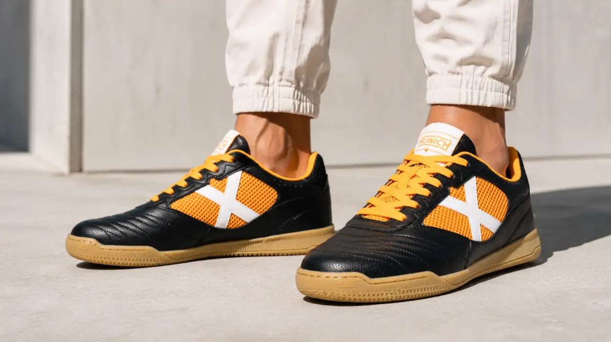 Zapatillas Munich Debut 08 para hombre: diseño deportivo y llamativo por sólo 27,50€ (-50%)