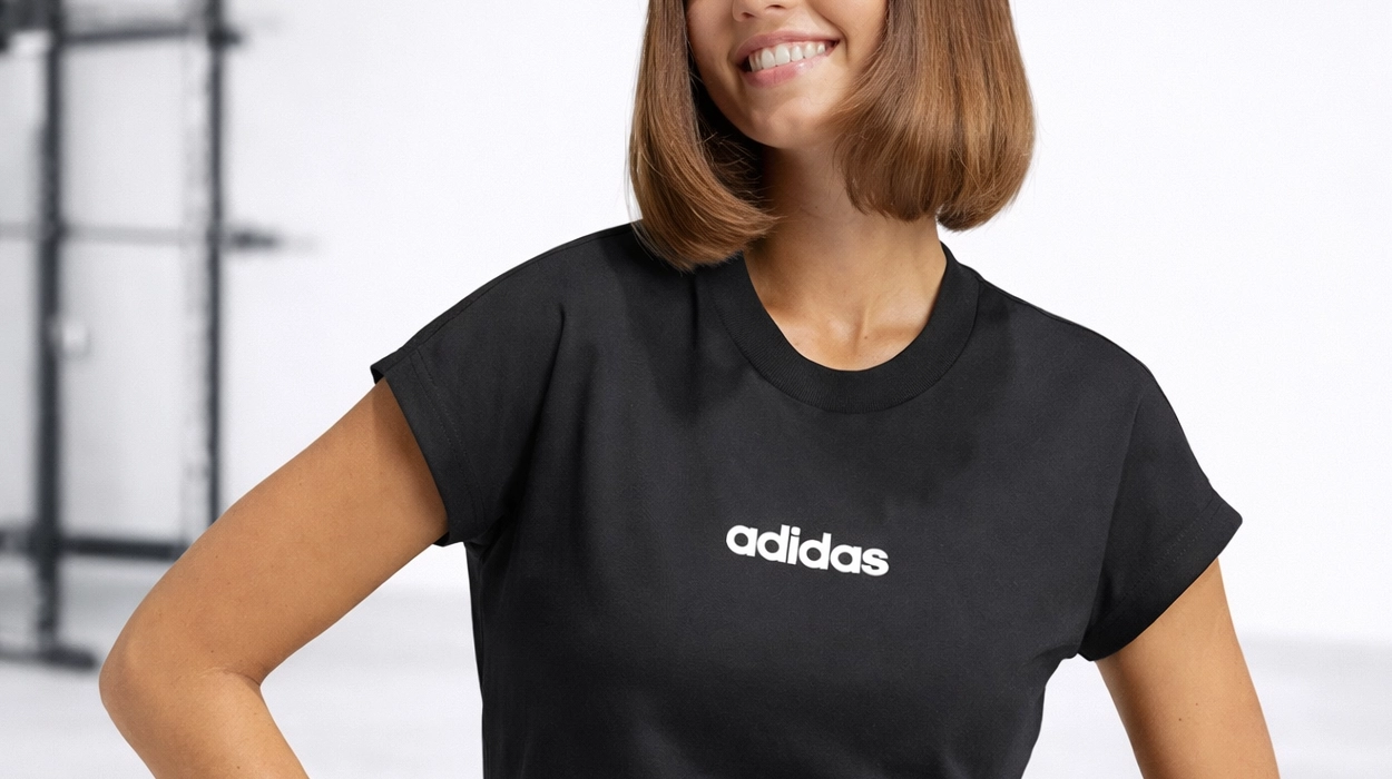 Chollo Camiseta Adidas Essentials Linear Cotton en color negro para mujer por sólo 12,99€ (-35%)