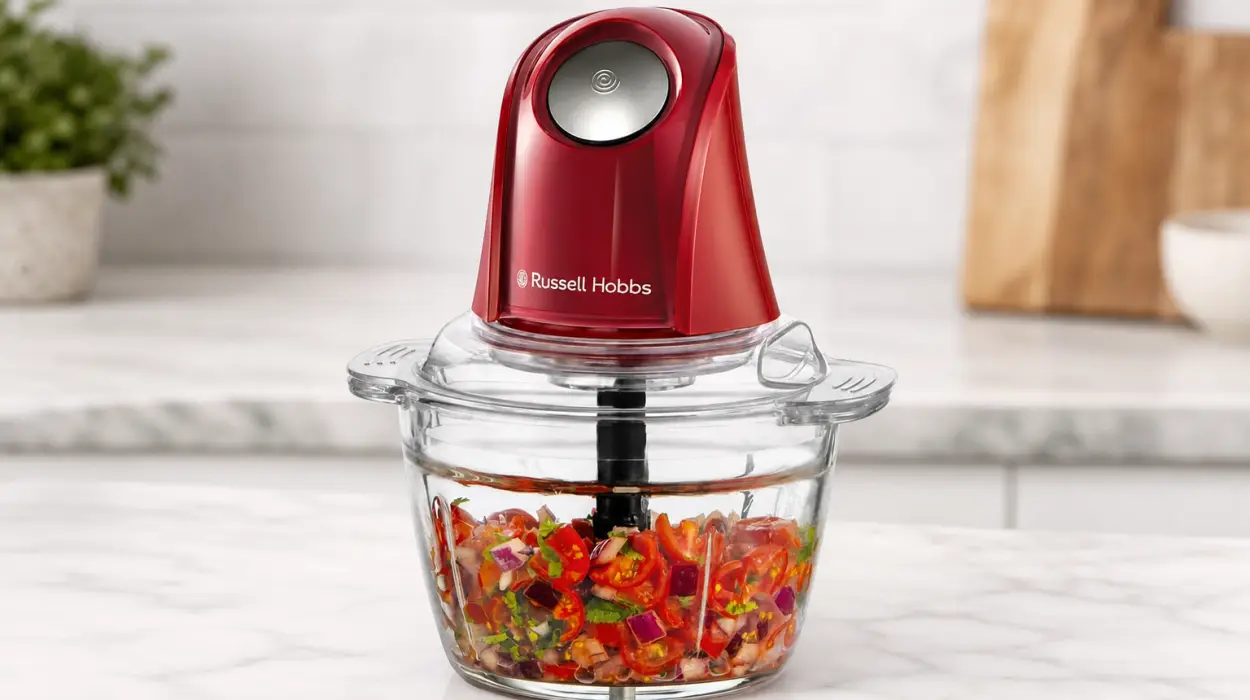 Picadora eléctrica Russell Hobbs Mini Desire Red de 350 W con cuenco de vidrio de 500 ml y cuchillas inox por sólo 17,99€ (-40%)