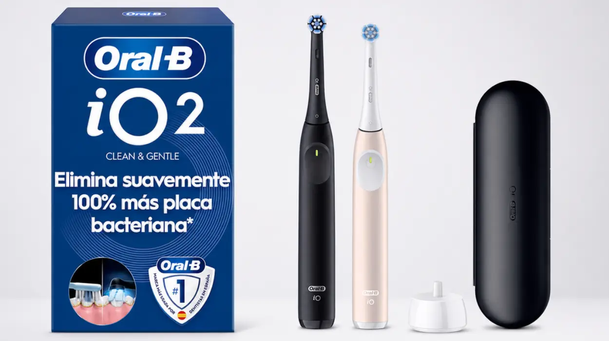 Pack Oral-B iO de 2 cepillos eléctricos negro y rosa con 2 cabezales y 3 modos de cepillado por sólo 69,95€ con envío gratis (-46%)