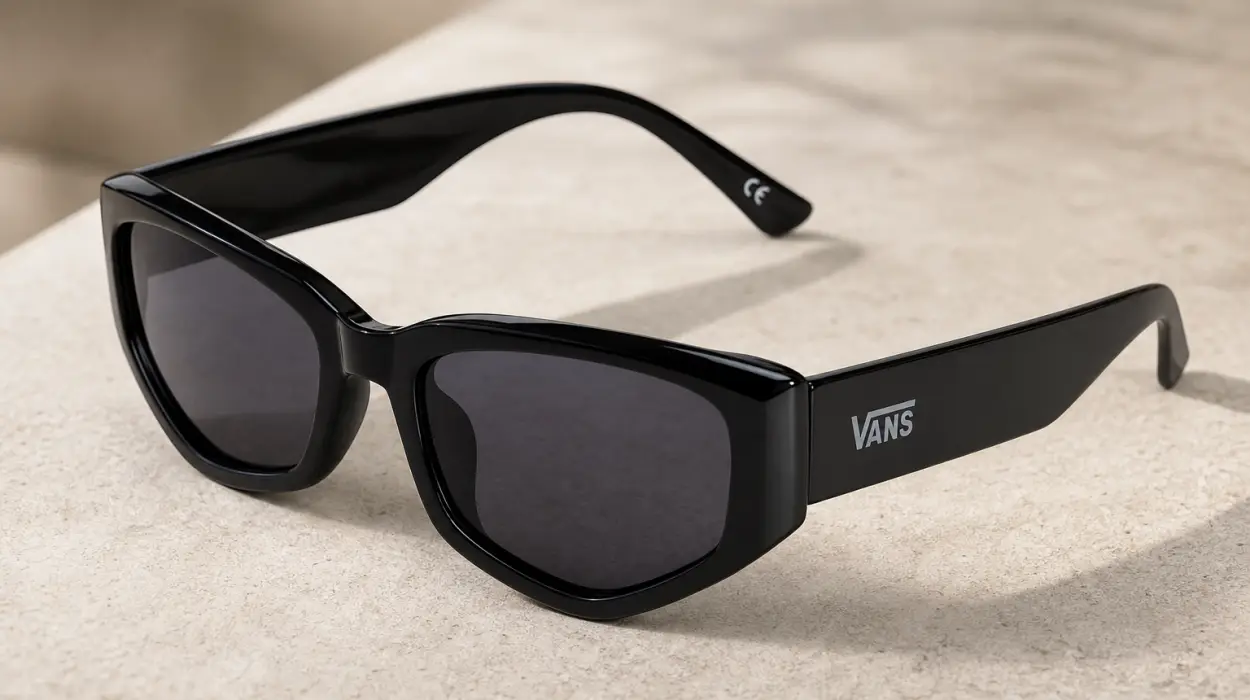 Protección y estilo único con las gafas de sol Vans Leyden Unisex por sólo 17€ (-38%)