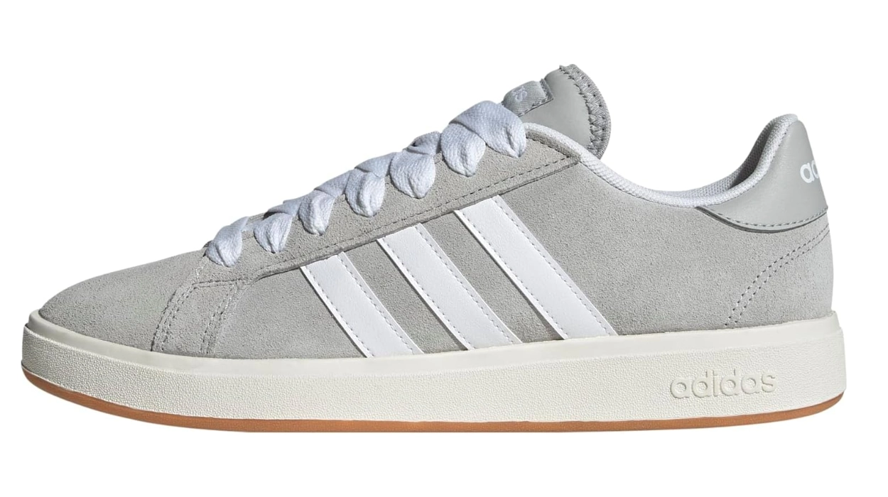 Te vas a enamorar del estilazo vintage de estas Adidas Grand Court y hoy su precio es un REGALO ¡42% de descuento!