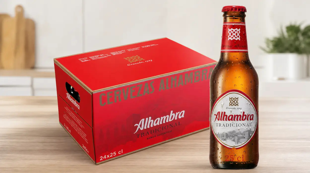 Pack de 24 botellas de cerveza Alhambra Tradicional, lager suave por sólo 9,46€ (-23%)