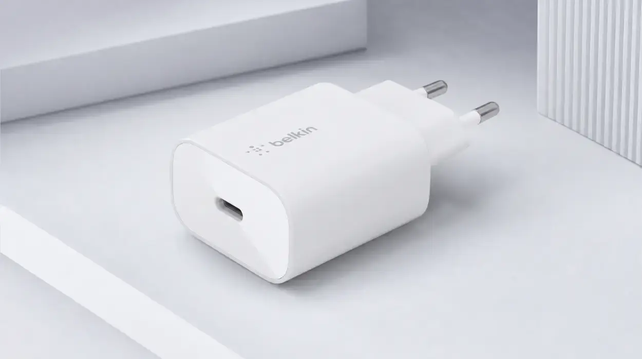 Cargador de pared Belkin BoostCharge de 25 W USB-C con carga rápida para iPhone, Samsung y más por sólo 9,99€ (-49%)
