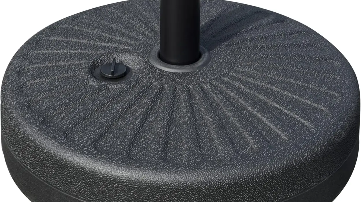 Base de sombrilla de jardín Outsunny rellenable con agua, soporte redondo de 22 kg por sólo 31,23€ con envío gratis (-24%)