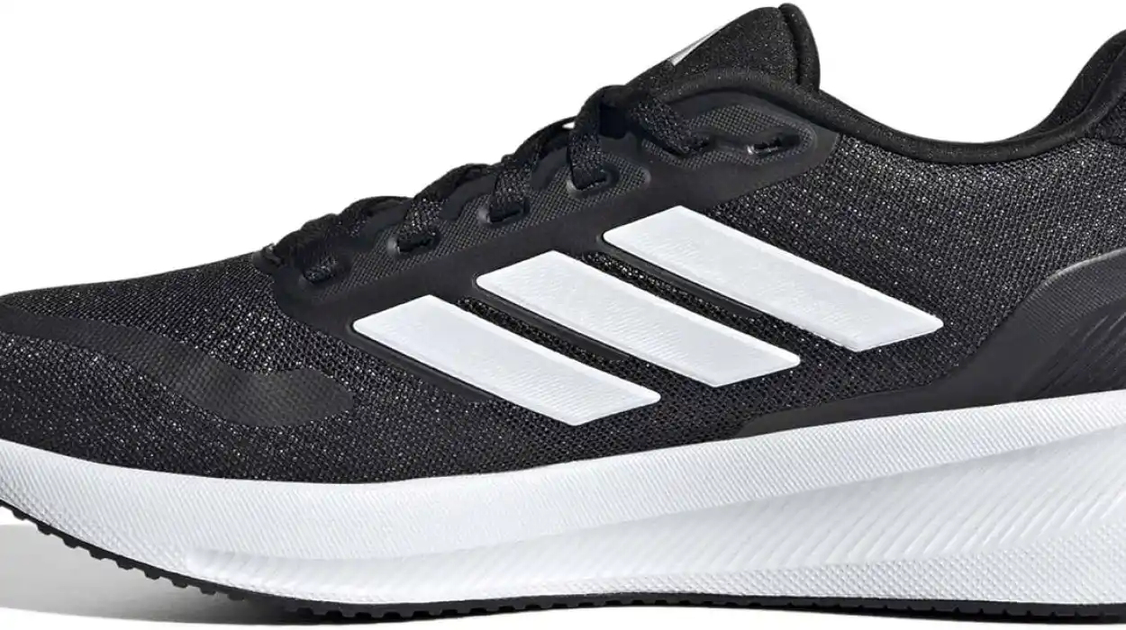 Zapatillas Adidas Runfalcon 5 para mujer con horma ancha por sólo 32,99€ con envío gratis (-45%)
