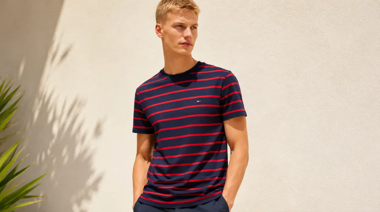 Camiseta de manga corta Tommy Jeans Stripe para hombre por sólo 23€ (-42%)