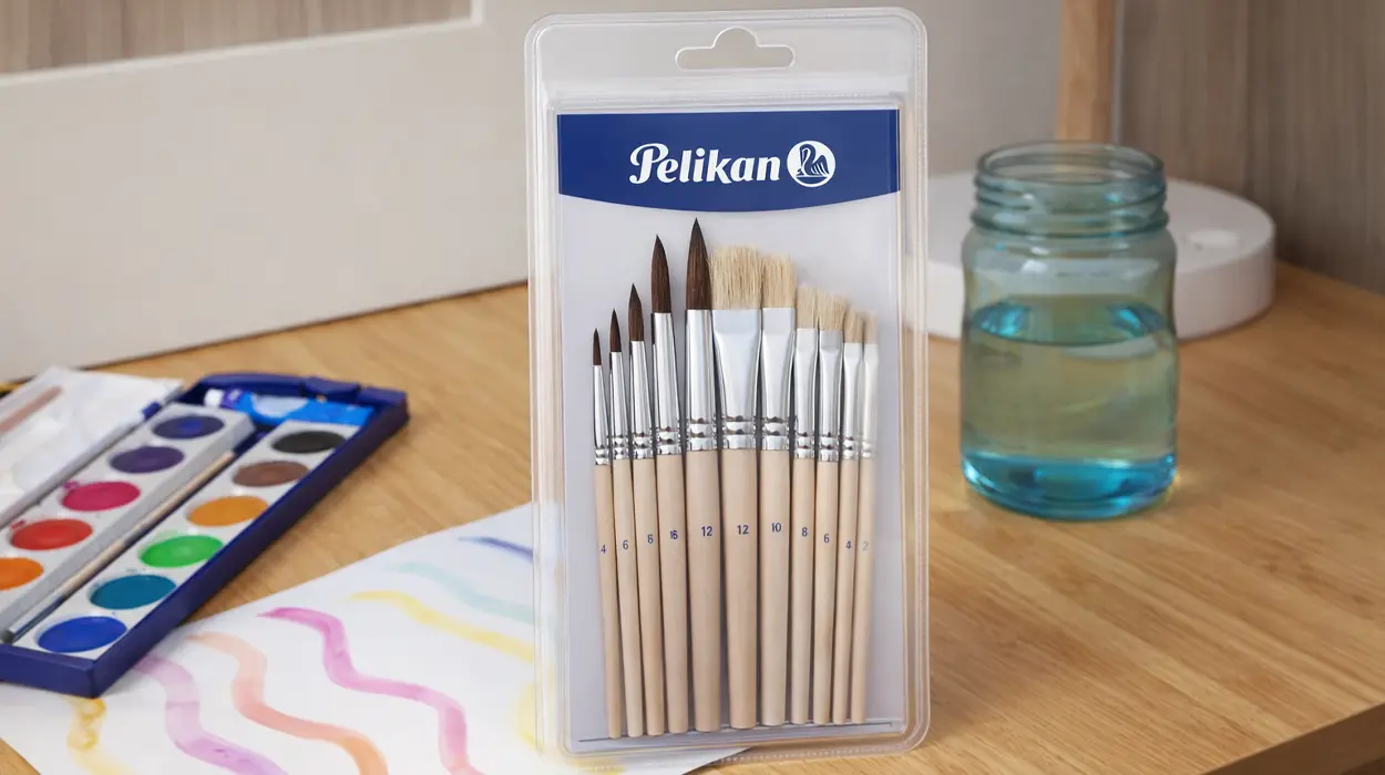 Pinceles versátiles para óleo, acrílico y acuarela de Pelikan a un precio increíble