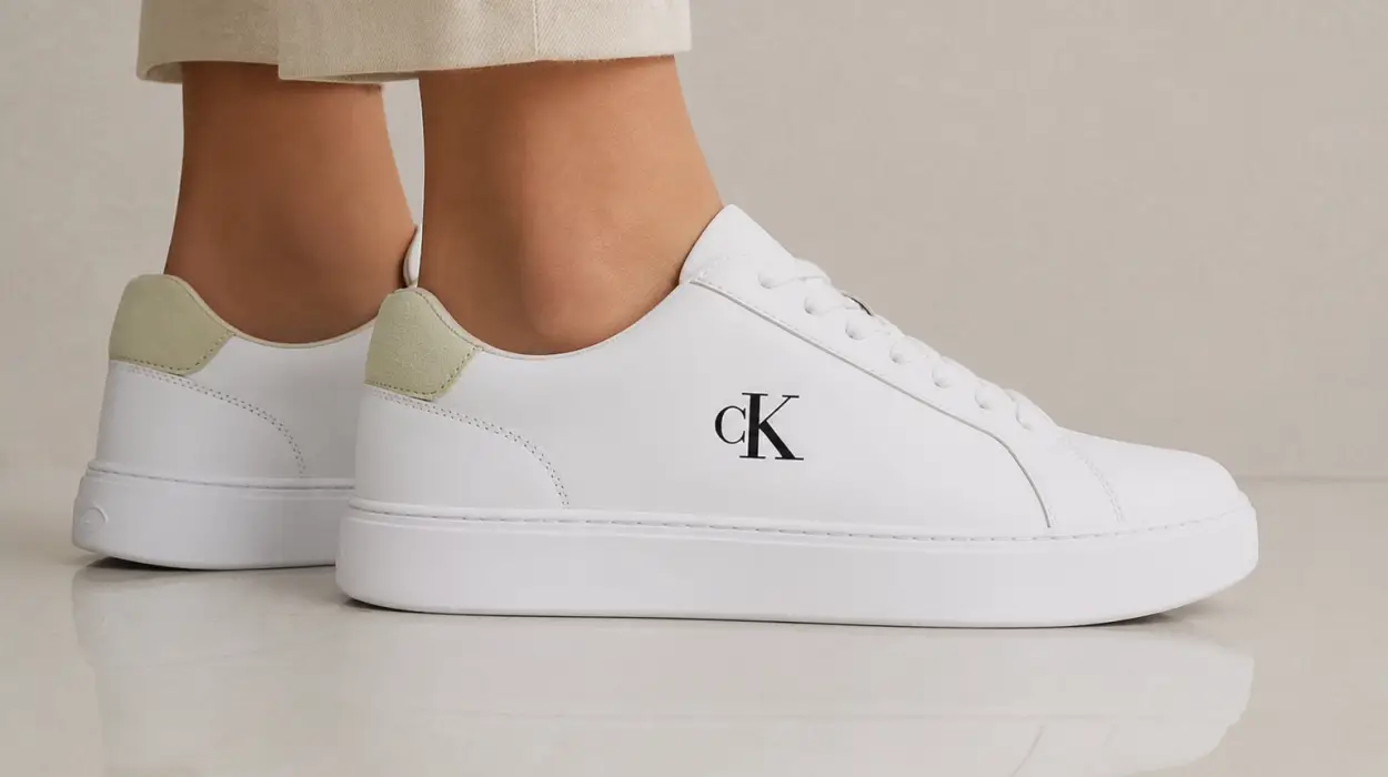Zapatillas Calvin Klein blancas de piel para hombre por sólo 47,95€ con envío gratis (-52%)