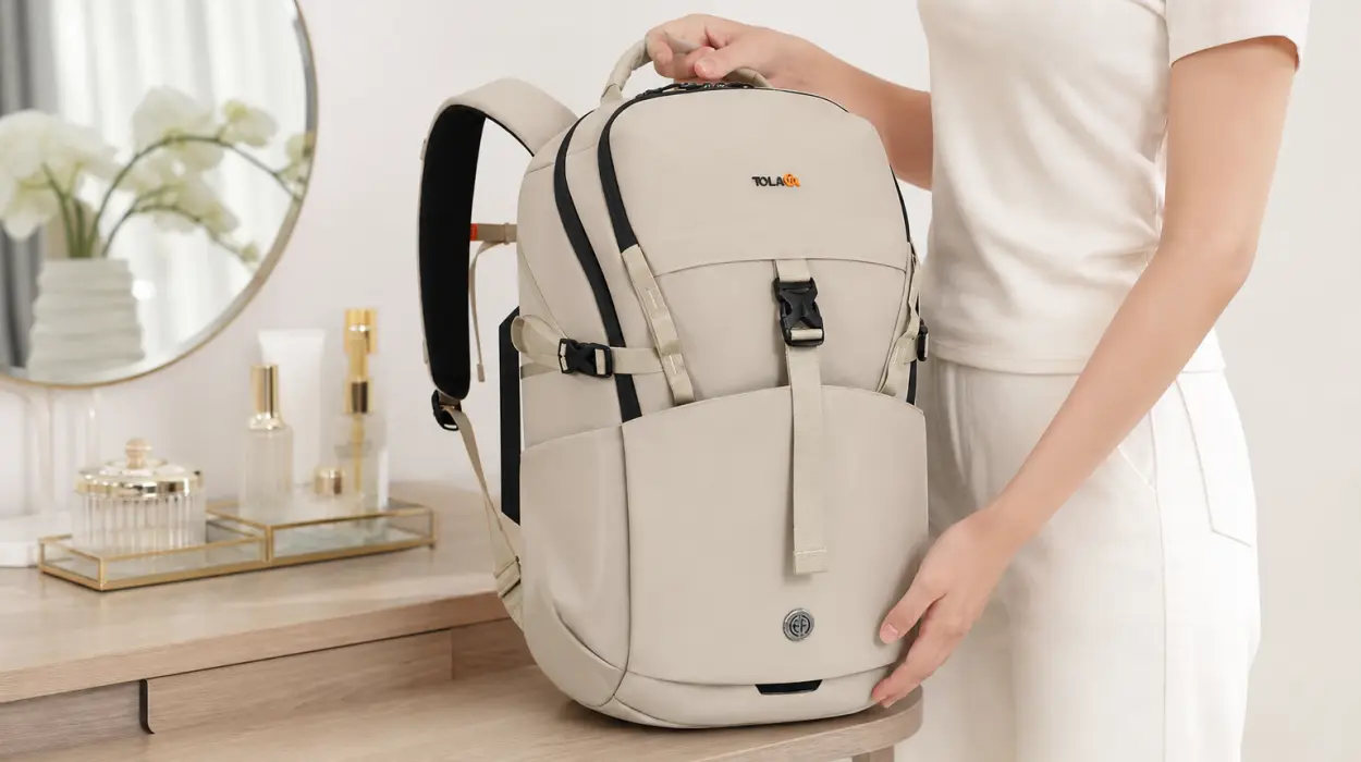 Mochila de viaje y cabina de 30L, repelente al agua, con compartimento para portátil de 15,6 por sólo 28,50€ con descuento (-71%)