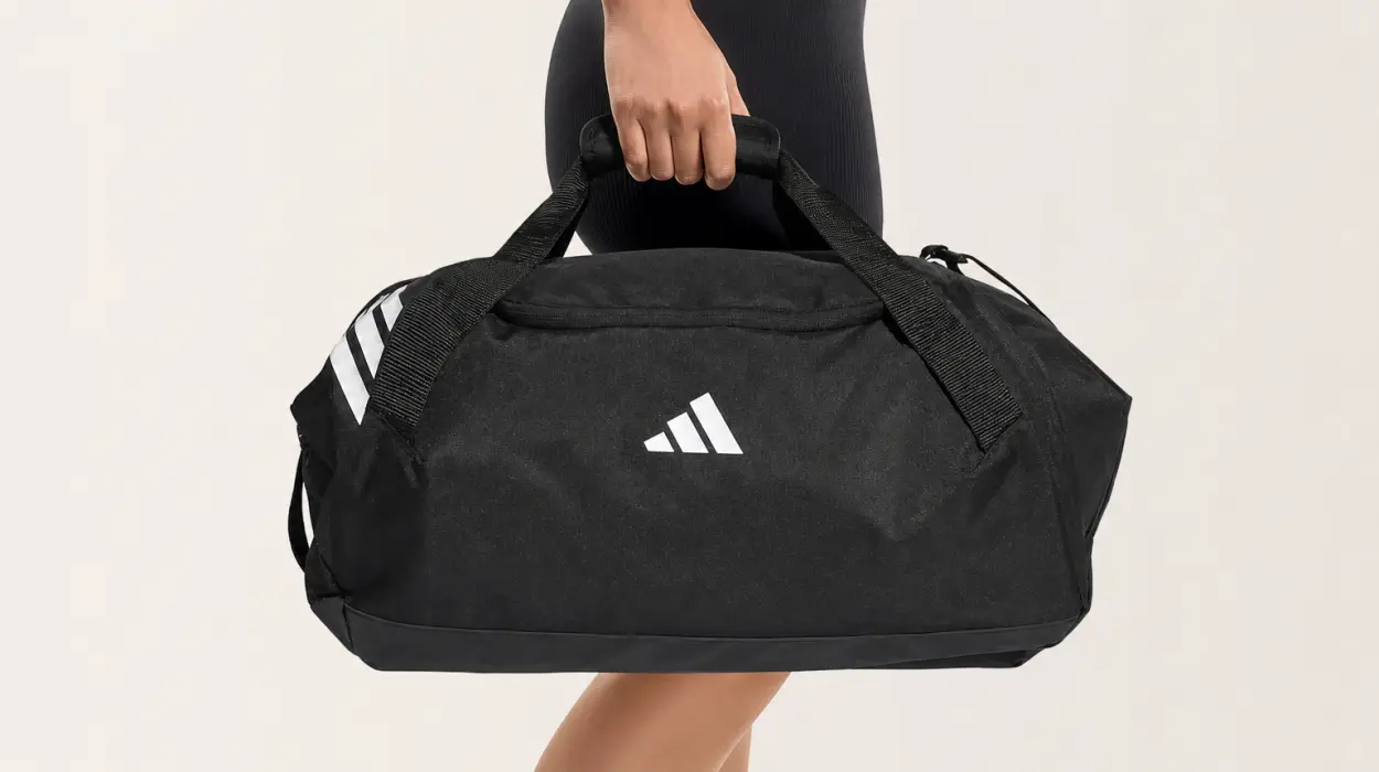 Bolsa de deporte Adidas Tiro unisex de 57L por sólo 22,10€ (-42%)