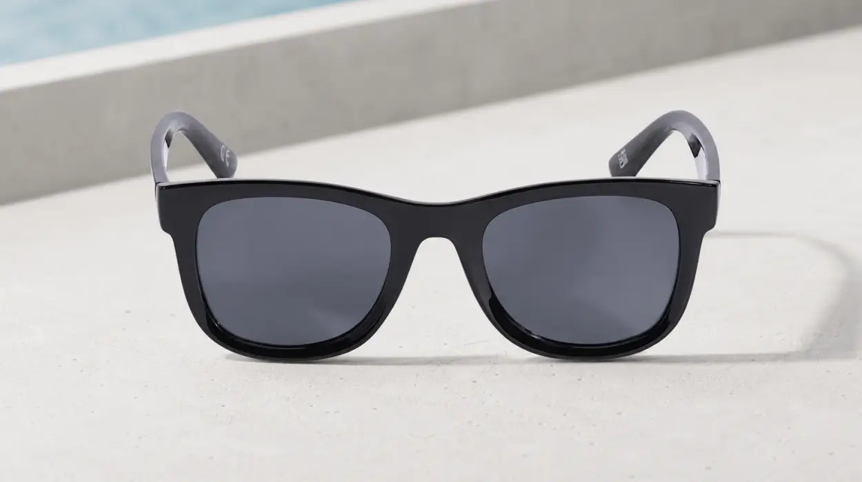 Gafas de sol Vans Spicoli con protección UVA/UVB 400 en varios colores por sólo 14€ (-30%)