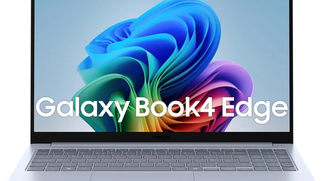 Samsung Galaxy Book4 Edge: portátil ultrafino de 15.6″ con 16GB RAM y 512GB SSD por sólo 599€ con envío gratis (-25%)