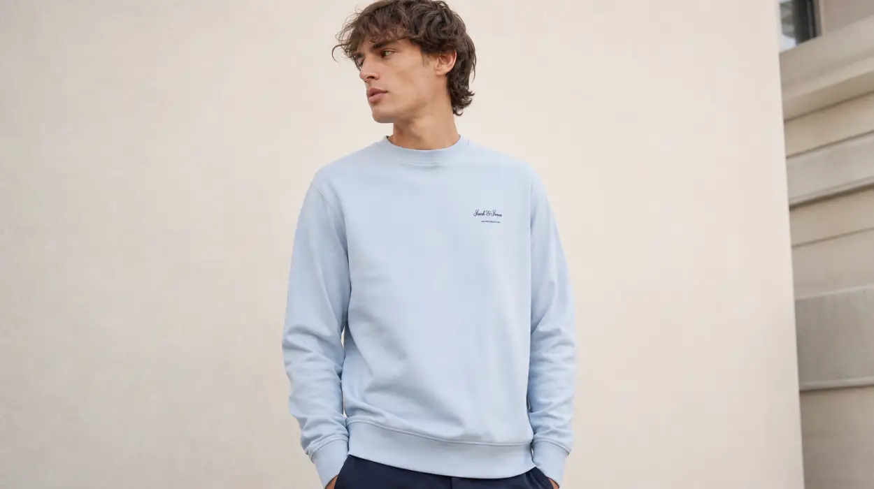 Sudadera Jack & Jones Jjearchive Graphic azul para hombre por sólo 14,99€ (-50%)