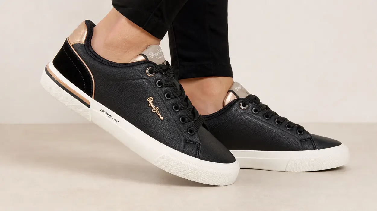 Zapatillas Pepe Jeans Kenton Campus W negras para mujer por sólo 20,76€ con cupón (-70%)