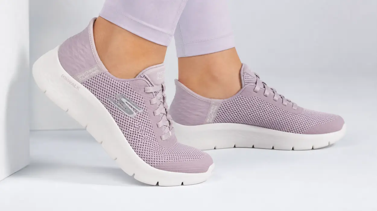 Zapatillas Skechers Go Walk Flex Grand Entry Slip-In para mujer por sólo 49,59€ con envío gratis (-42%)