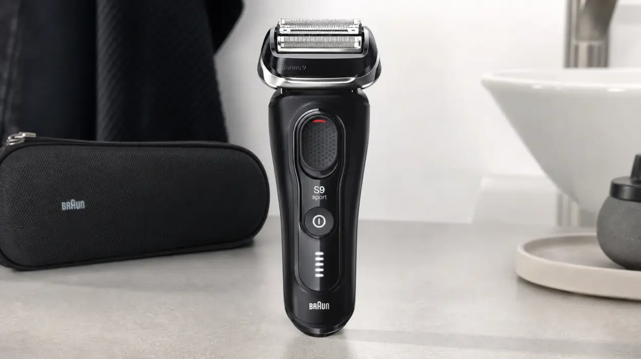 Afeitadora eléctrica Braun Series 9 Sport 9110si para hombre, resistente al agua por sólo 229,99€ con envío gratis (-58%)