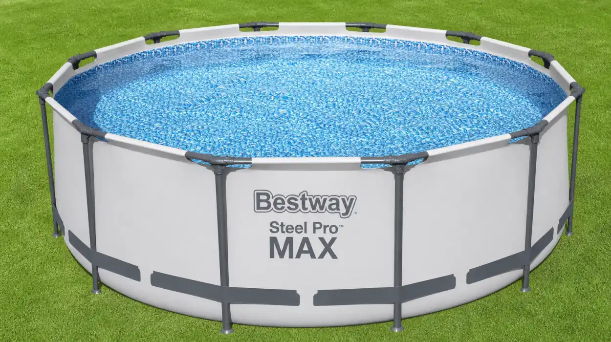Piscina desmontable Bestway Steel Pro MAX de 366 x 100 cm con depuradora y escalera por sólo 164,99€ con envío gratis (-55%)