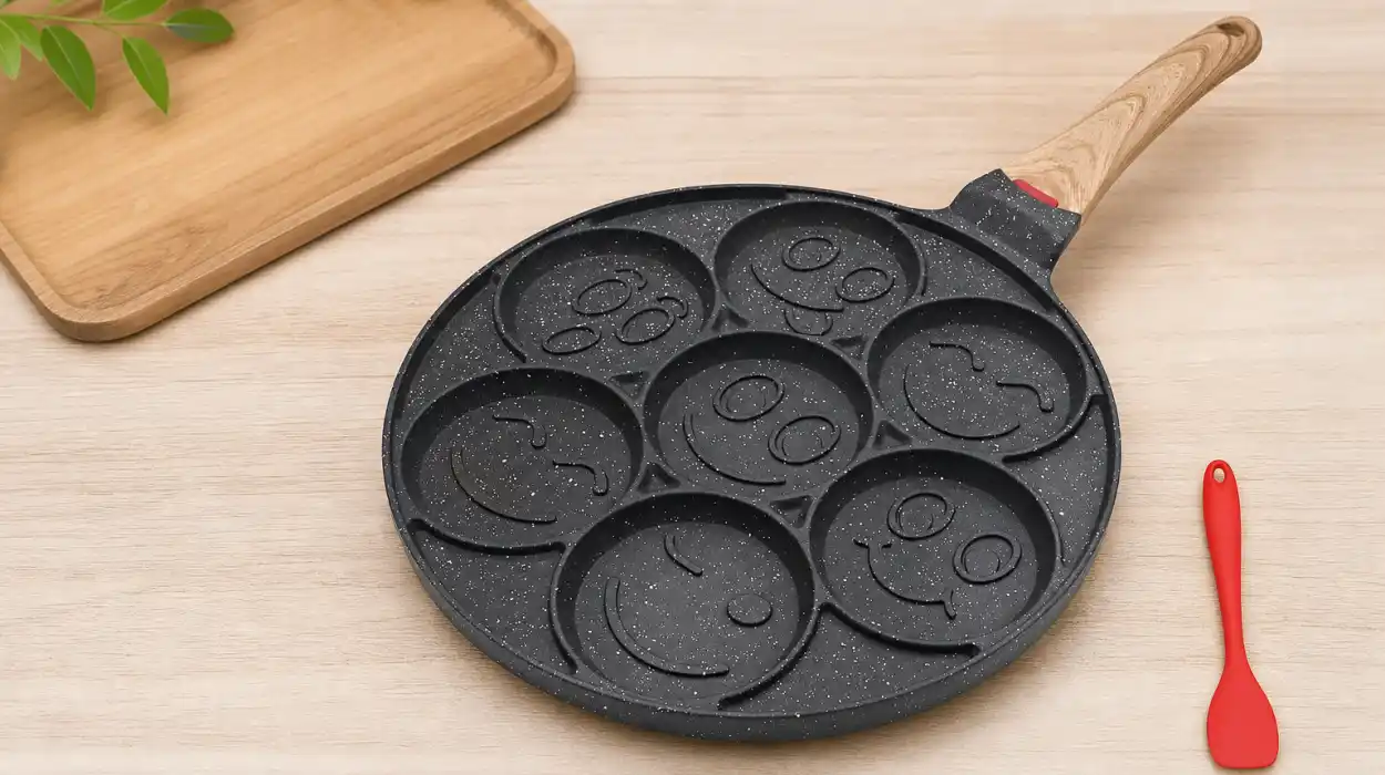 Sartén Molde para hacer 7 tortitas de caritas divertidas a la vez, apto para inducción por sólo 16,47€ (-42%)