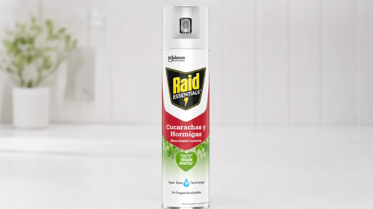 Raid Essentials insecticida contra cucarachas y hormigas de 400 ml por sólo 4,39€ (-32%)