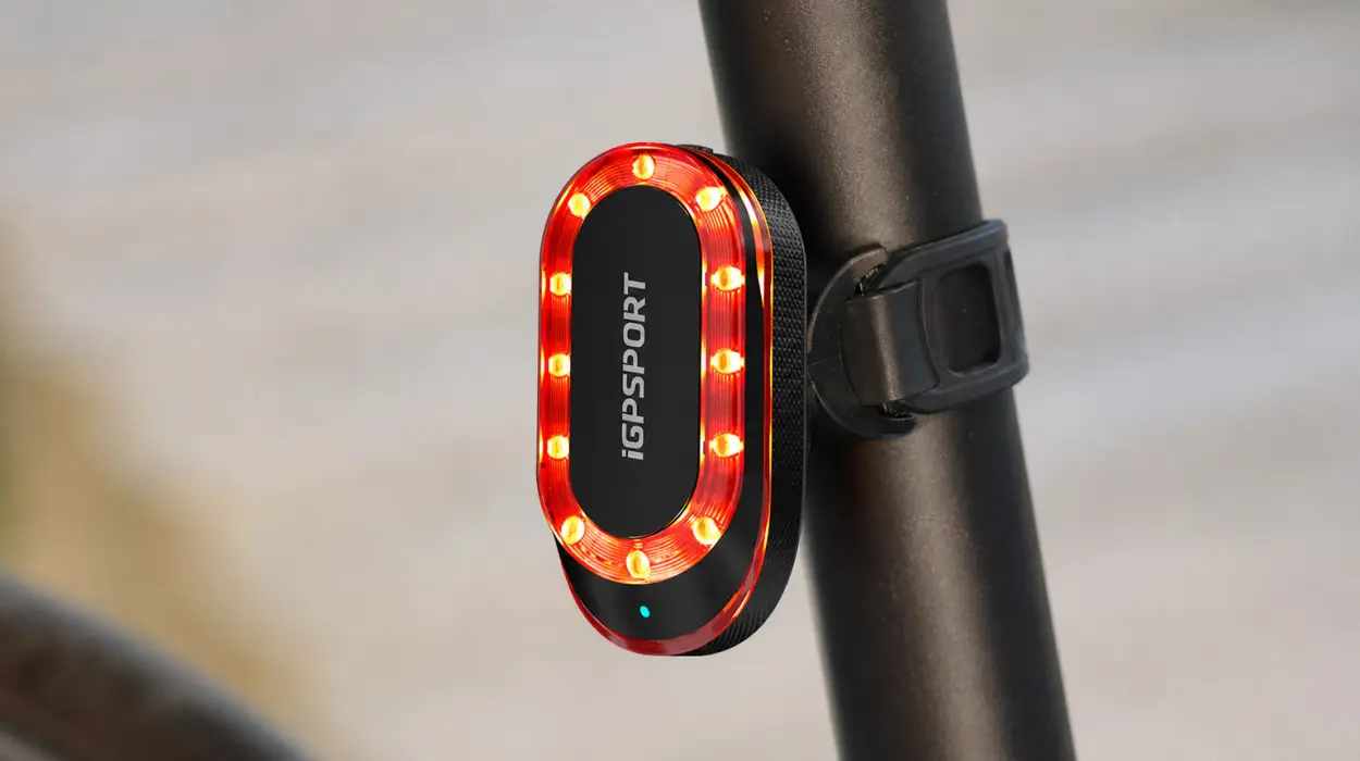 Radar y aviso de frenado con la luz trasera de bicicleta SRmini por sólo 59,63€ con cupón y envío gratis (-36%)