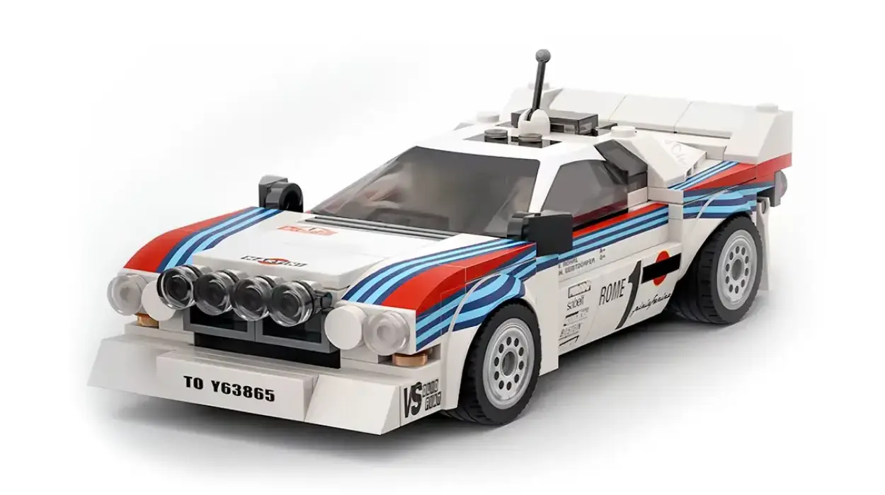 Un coche de rally legendario convertido en set de construcción estilo LEGO… ¡por un precio de carcajada en AliExpress!