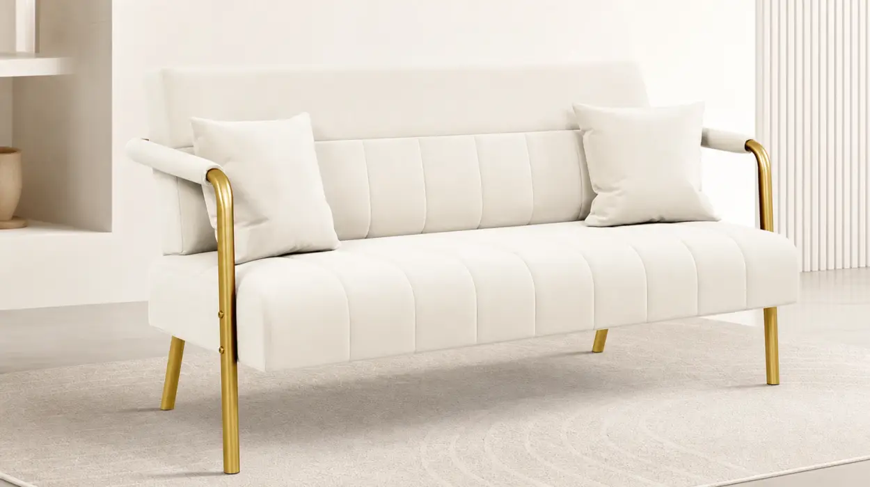 Sofá de dos plazas de terciopelo con cojines para dos personas por sólo 134,99€ con envío gratis (-10%)