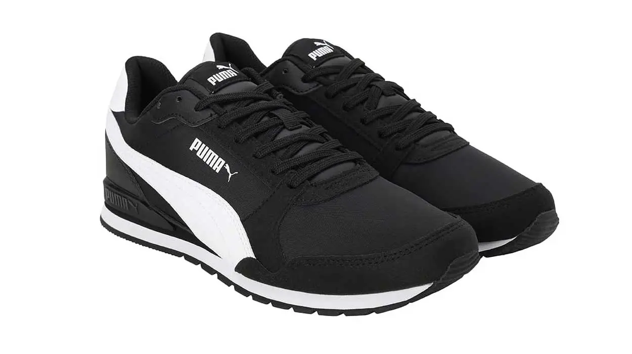 Estas Puma St Runner V3 en color negro son uno de los chollos en zapatillas que merece la pena aprovechar hoy