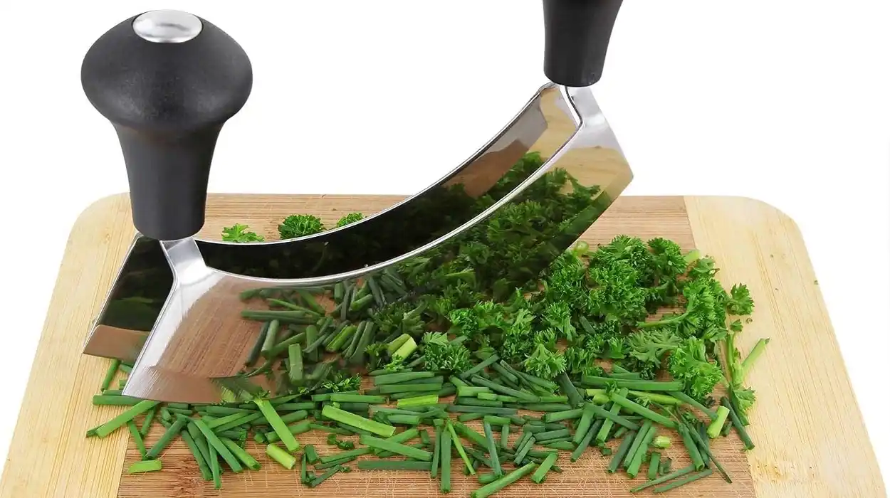 Chollo Cuchilla cortadora de cocina Westmask para hierbas, cebollas, nueces y más por sólo 17,76€ (6% de descuento)