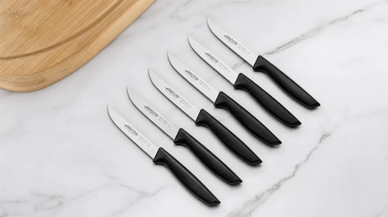 Juego de 6 cuchillos Arcos Niza Series para pelar, cortar y limpiar frutas y verduras por sólo 14,19€ (-42%)